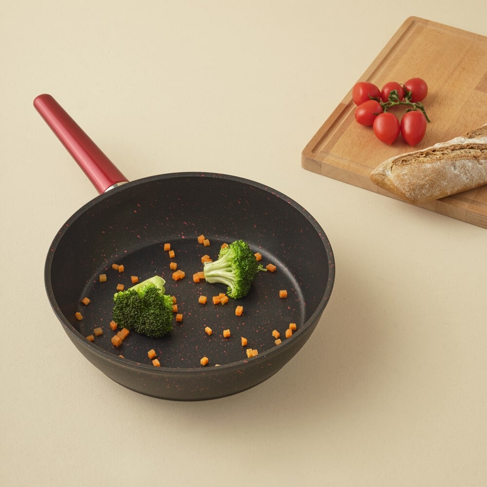 Tava Nasıl Temizlenir? Çizmeden Tava Temizleme Yolları